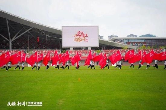 关于年青人犯下谋杀罪的三个故事。在法国的故事里，一群高中生为了钱杀戮了一个校友。在乎年夜利的故事里，一名年夜学生牵扯进一桩喷鼻烟私运案。在英国的故事里，一个慵懒的诗人在丘陵地上发现一具女尸，然后试图把这件事卖给新闻报社。